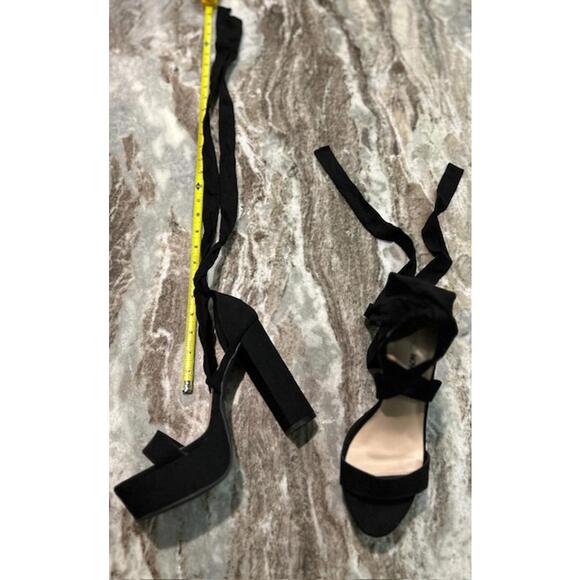 ✨ Fashion Nova Super Sexy Black Criss‑Cross Ankle Wrap Sandal 5" Block Heels - Picture 6 of 6